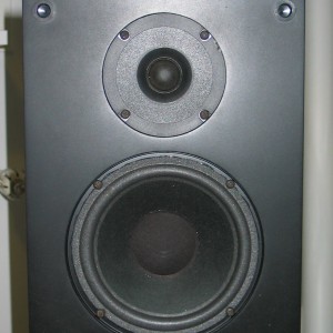 Genelec_1030A_L_V_70