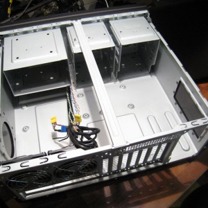 HTPC-projekti - Silverstone LC10b-e